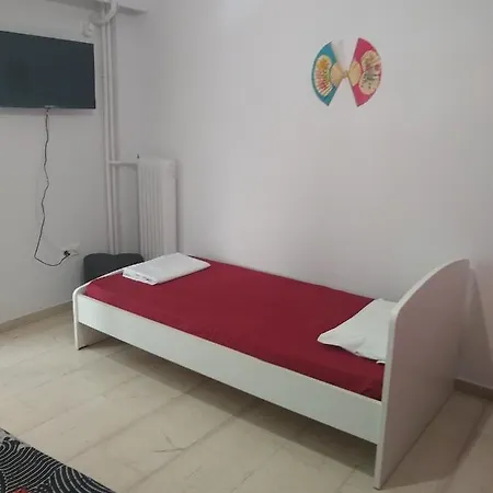 Acropolis Within 10 Minutes Walk! Classical And A Hostess At Your Side!