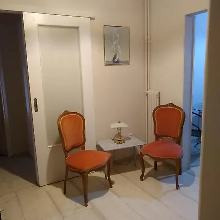 Acropolis Within 10 Minutes Walk! Classical And A Hostess At Your Side! * Atena