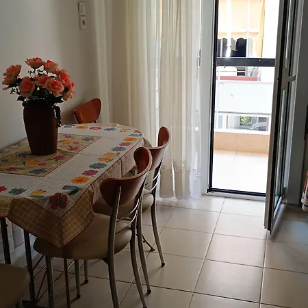 Apartament Acropolis Within 10 Minutes Walk! Classical And A Hostess At Your Side! *